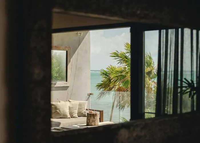 Beachfront 3br With Private Rooftop And Lounge Pool, Tankah Bay Tulum